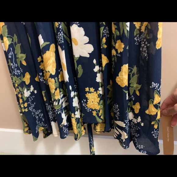 Reformation Petite Winslow Maxi Dress in Graciella - Picture 6 of 9